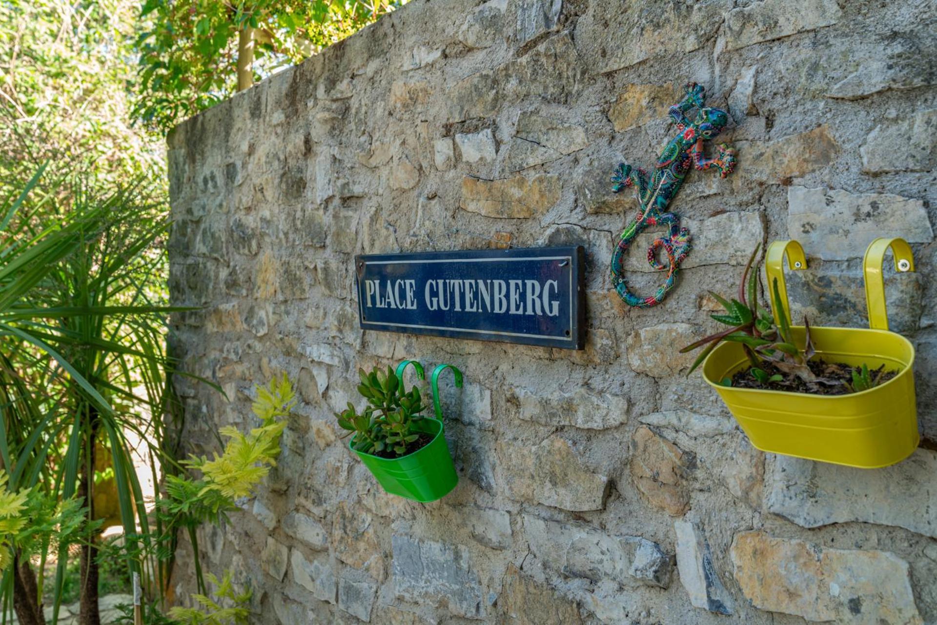 Le Mas Des Oliviers Nîmes Kültér fotó